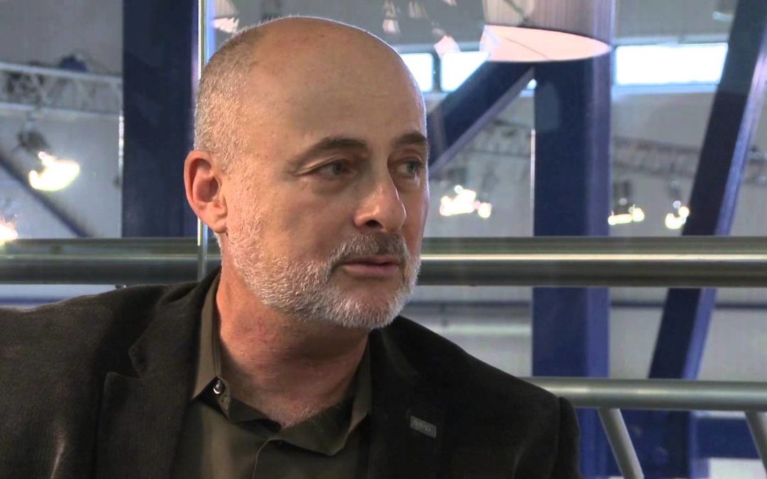 David Brin on openness, privacy and surveillance – YouTube
